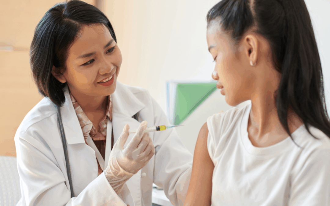 pharmacist-vaccinating-child